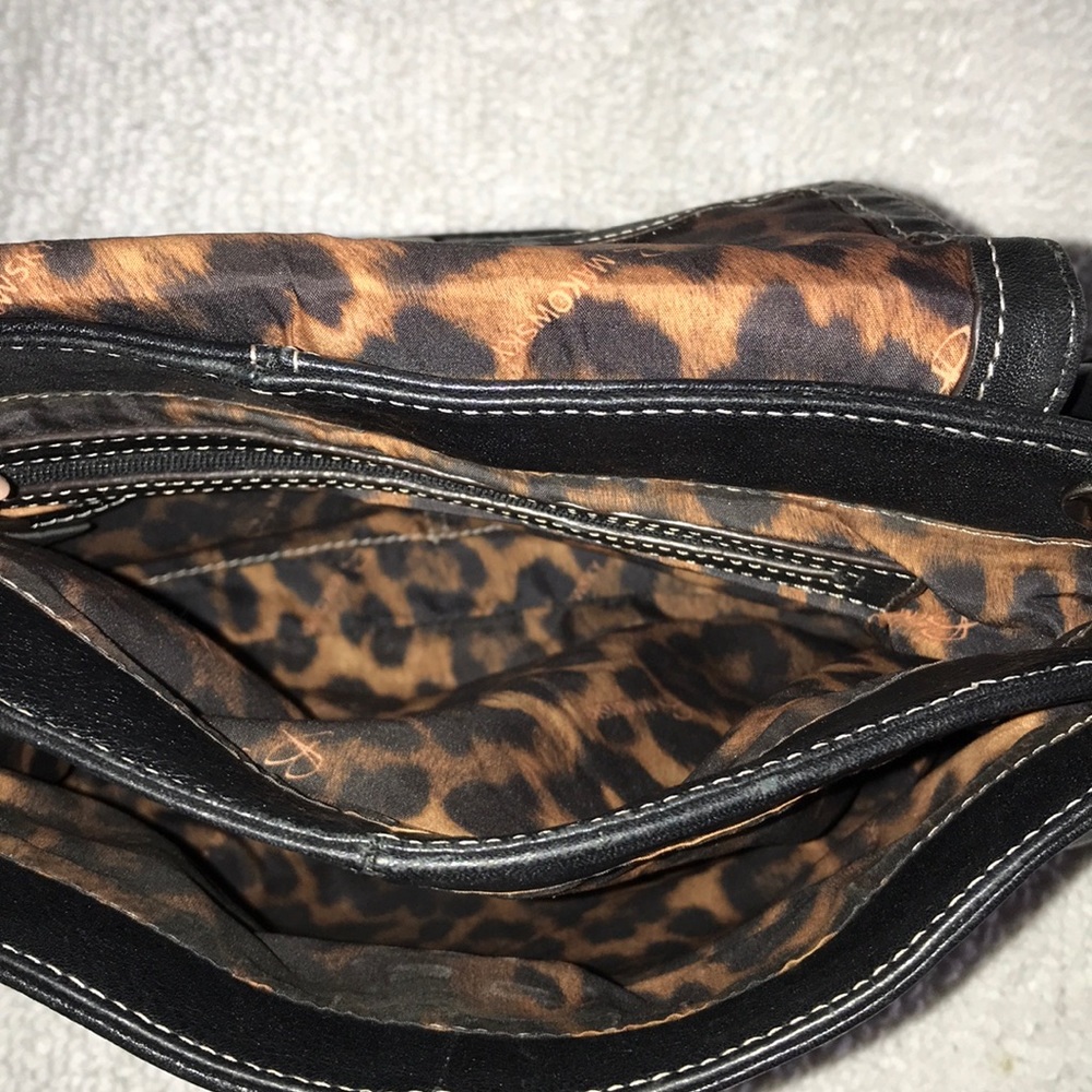 B Makowsky Black Pebbled Leather Handbag - Picture 6 of 14